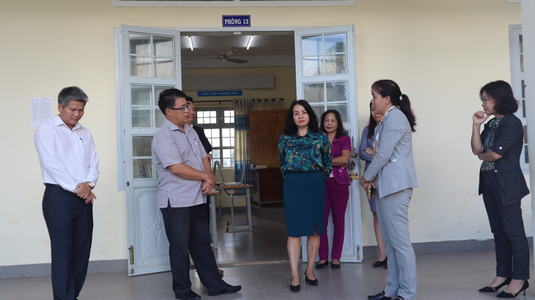 Lãnh đạo huyện Đức Trọng kiểm tra công tác chuẩn bị năm học mới