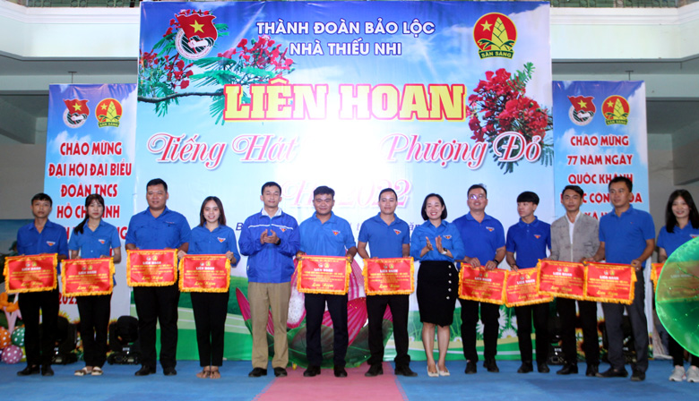 Bảo Lộc: Bế mạc Liên hoan Tiếng hát Hoa phượng đỏ năm 2022