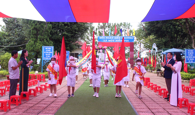 Nghi lễ đón học sinh vào lớp 1