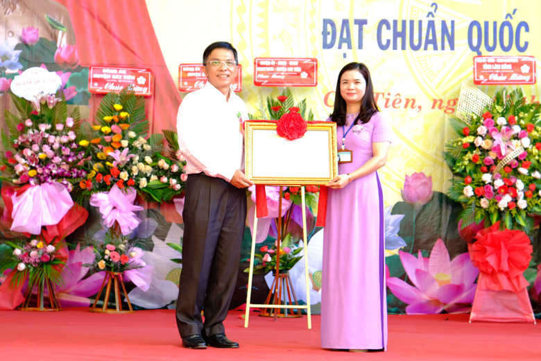 Trường Mầm non Đồng Nai đón bằng công nhận đạt chuẩn Quốc gia mức độ 2