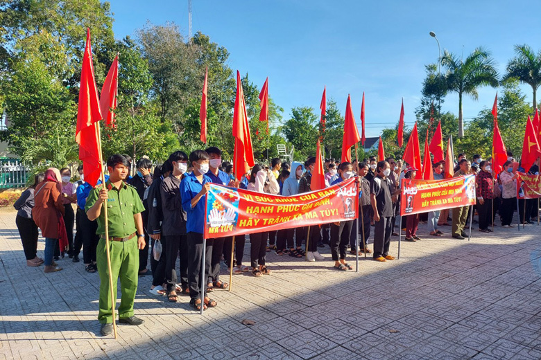 Đạ Tẻh quyết liệt đấu tranh phòng, chống ma túy