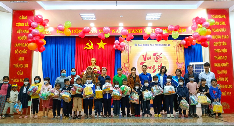 Mang Trung thu đến với trẻ em nghèo, trẻ em đồng bào dân tộc thiểu số