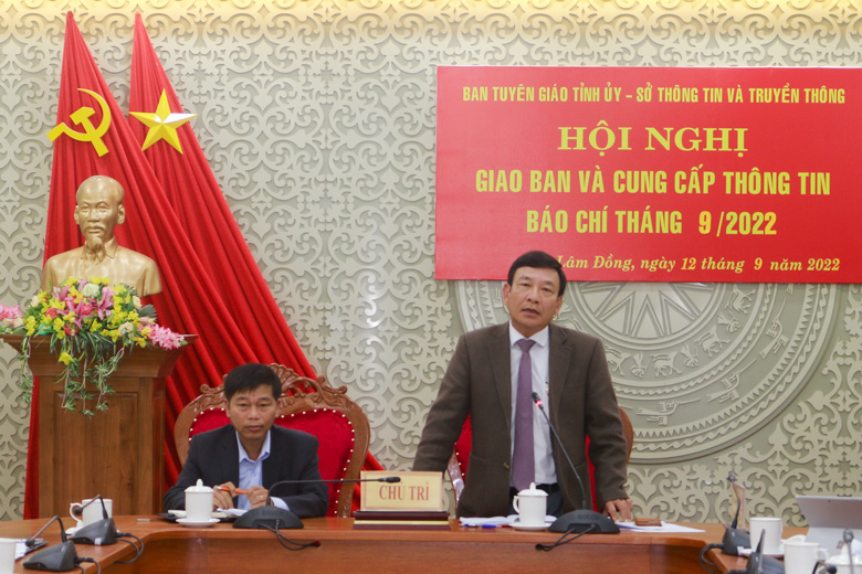  Trưởng Ban Tuyên giáo Tỉnh ủy Lâm Đồng Bùi Thắng kết luận hội nghị và định hướng thông tin tuyên truyền tháng 9
