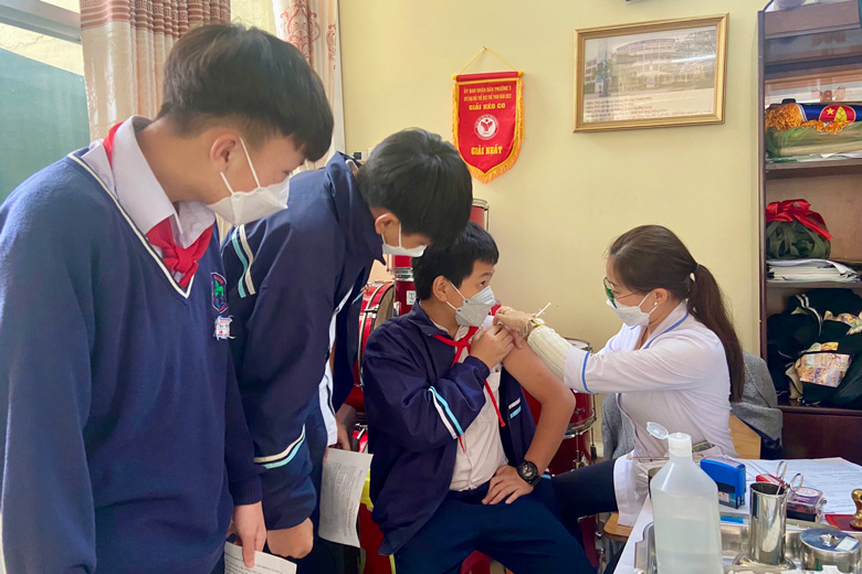 Bảo đảm thuốc, trang thiết bị y tế phục vụ công tác khám chữa bệnh