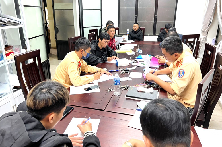 Di Linh: Phát hiện 7 trường hợp dương tính với chất ma túy khi tham gia giao thông