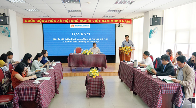 Chú trọng công tác xã hội và tư vấn tâm lý trong trường học
