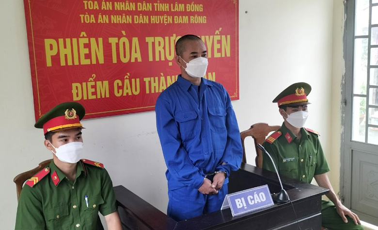 Xét xử trực tuyến đối với bị cáo Dương Văn Công về tội tàng trữ, sử dụng trái phép chất ma túy