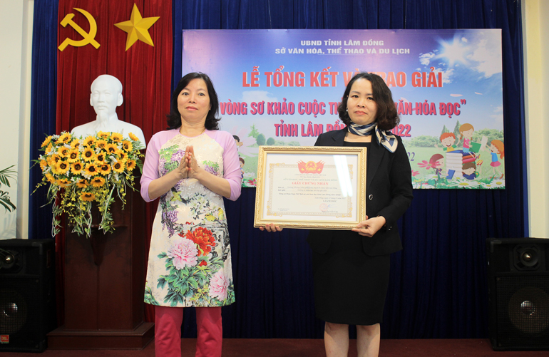 Trao giải thưởng Cuộc thi Đại sứ văn hóa đọc