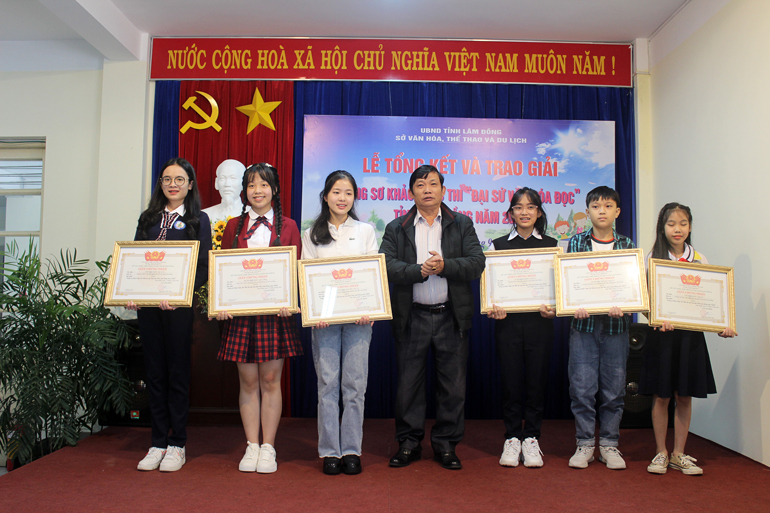 Trao giải B