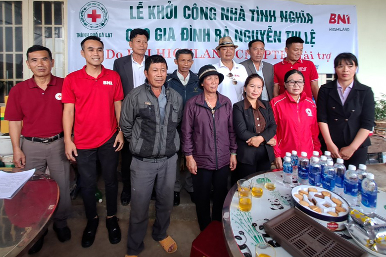 Xây nhà tình nghĩa cho gia đình có 3 bệnh nhân nặng