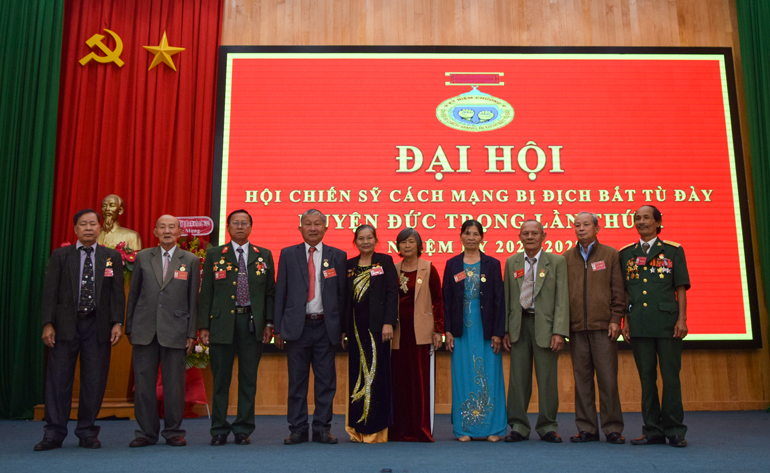 BCH khóa mới ra mắt Đại hội