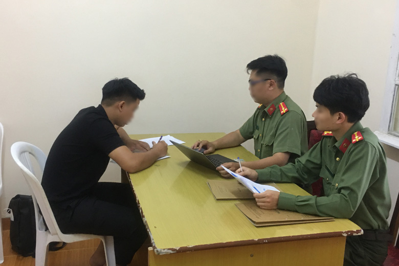 Giả mạo phòng kinh doanh ngân hàng để bán đất nền, bị phạt 7,5 triệu đồng