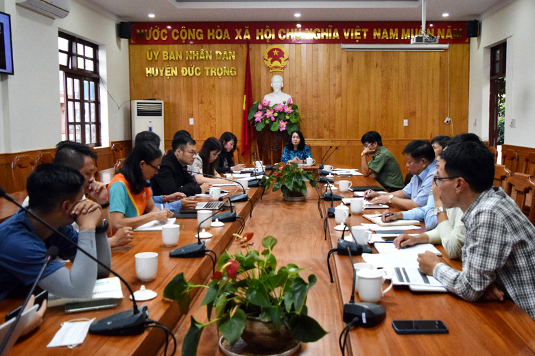 Đức Trọng họp bàn triển khai chương trình hưởng ứng Festival Hoa Đà Lạt năm 2022