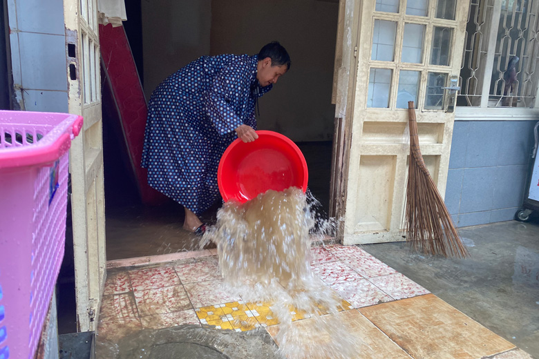 Các ngành, địa phương tập trung ứng phó khẩn cấp với bão số 4