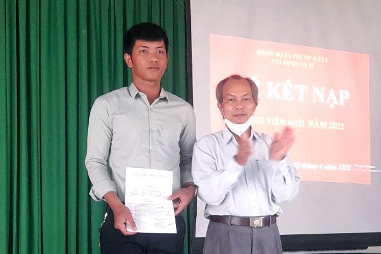 Gắn xây dựng Đảng với phát triển kinh tế - xã hội