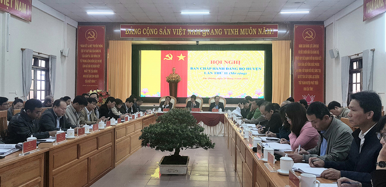 Hội nghị Huyện ủy Lạc Dương lần thứ 11 mở rộng
