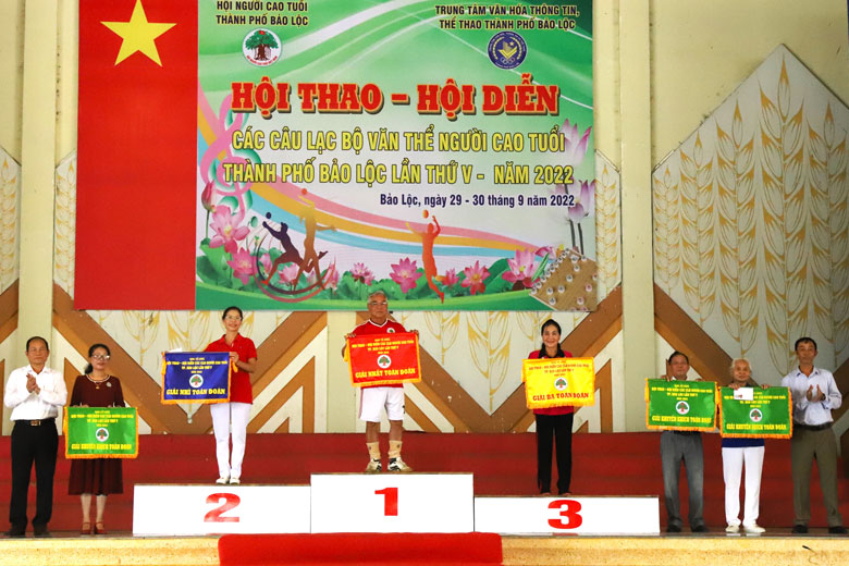 Bảo Lộc: Kết thúc Hội thao, hội diễn người cao tuổi