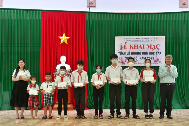 Cát Tiên: Phát động ''Tuần lễ hưởng ứng học tập suốt đời''