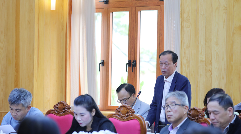 Lãnh đạo Cục Thống kê báo cáo phân tích các số liệu kinh tế 9 tháng