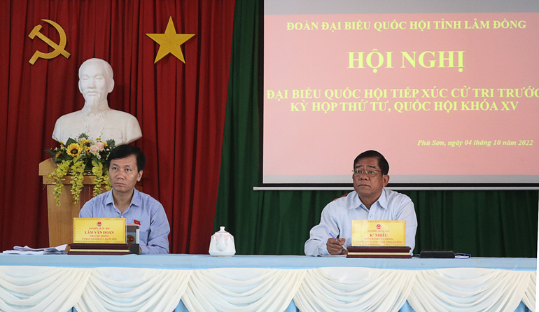 Đoàn ĐBQH tiếp xúc cử tri tại Lâm Hà