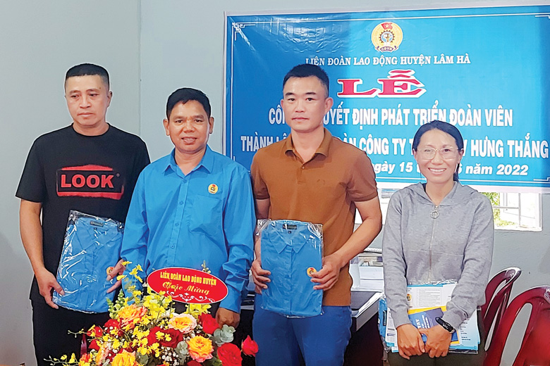 Phát triển tổ chức Công đoàn trong doanh nghiệp ngoài Nhà nước ở Lâm Hà
