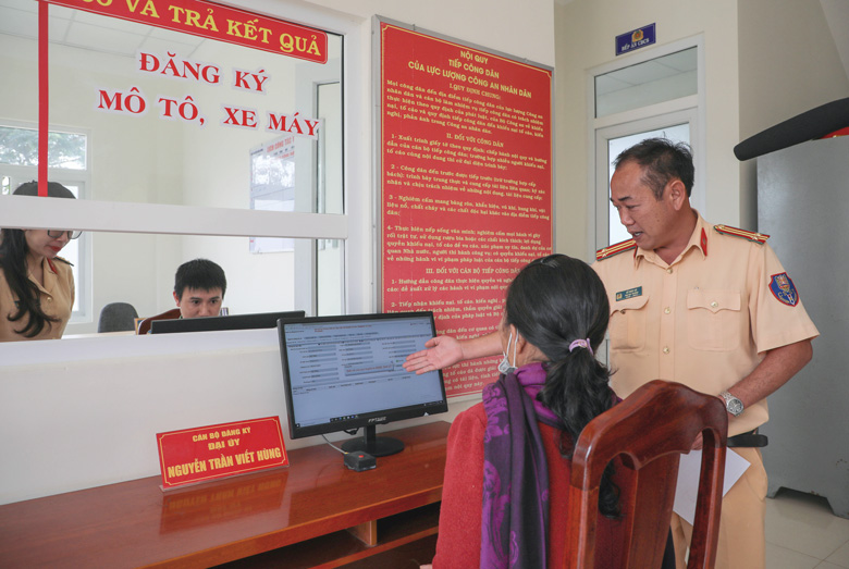 Phân cấp đăng ký xe mô tô tại các xã: Bước cải cách mạnh mẽ về thủ tục hành chính