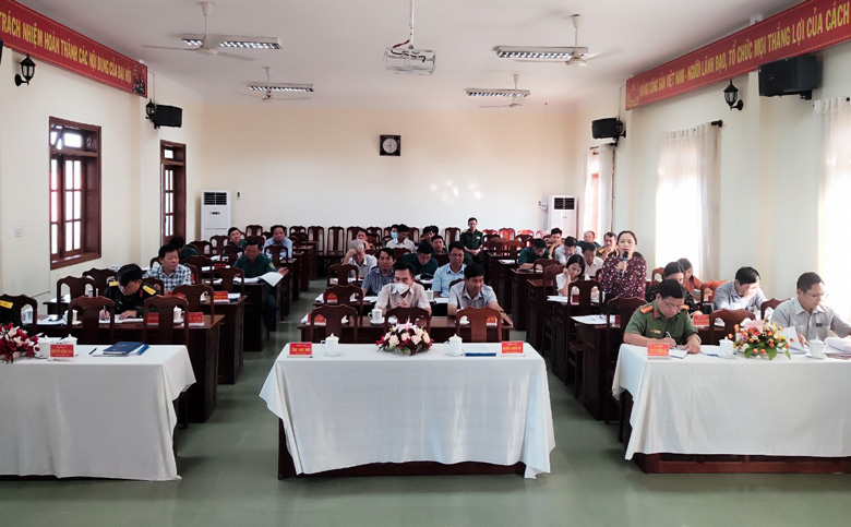 Đạ Tẻh: Xét duyệt các tiêu chuẩn công dân nhập ngũ năm 2023