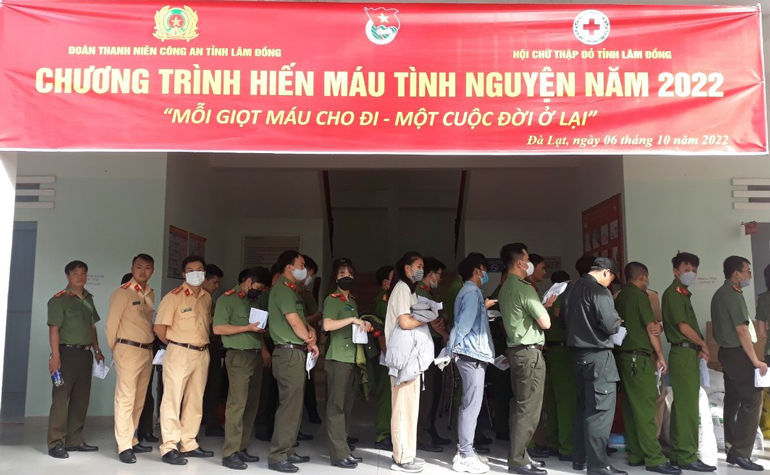 Đoàn Thanh niên Công an tỉnh huy động 157 đơn vị máu