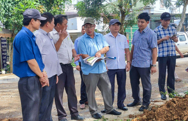 Lãnh đạo huyện Đức Trọng kiểm tra quy hoạch Nhà máy xử lý rác, tiến độ xây dựng các công viên trên địa bàn