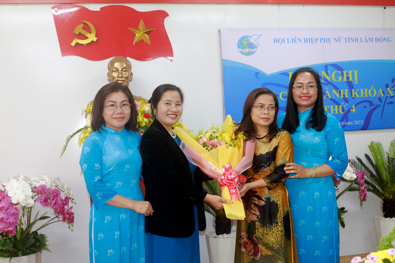 Bầu Ủy ban Kiểm tra Hội LHPN tỉnh Lâm Đồng khóa đầu tiên