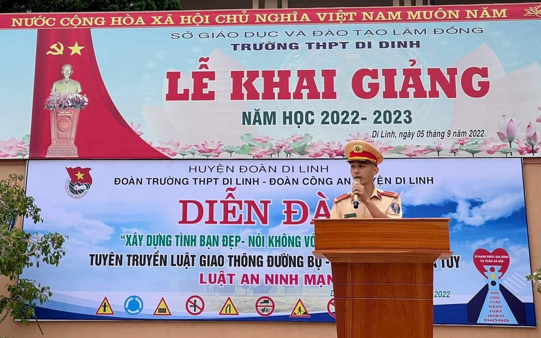 Di Linh: Tuyên truyền phổ biến pháp luật cho 900 em học sinh