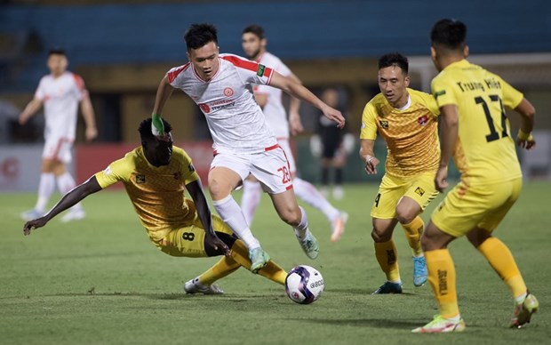 V.League: Nhiều chiến thắng trên sân khách, thứ tự có nhiều thay đổi