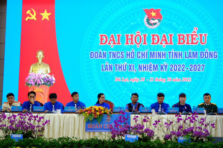 Đoàn Chủ tịch Chủ trì Đại hội