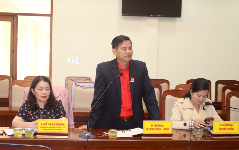 Các đại biểu tham gia góp ý nhằm tăng cường nguồn Quỹ Vì người nghèo năm 2022