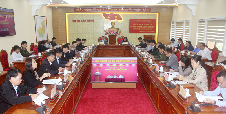 Kiểm tra 33.857 tổ chức Đảng và 189.293 đảng viên