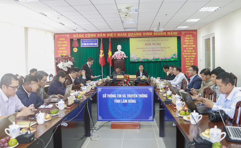 Hội nghị giao ban báo chí tháng 10 năm 2022