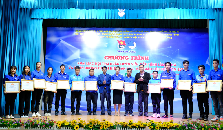 Gần 250 trại sinh tham gia Hội trại Huấn luyện viên cấp I