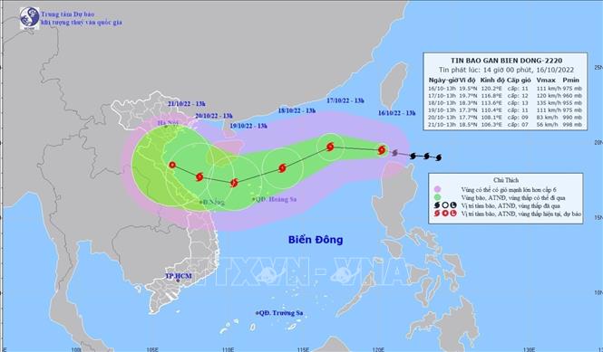 Bão Nesat sẽ đi vào Biển Đông và có khả năng mạnh thêm