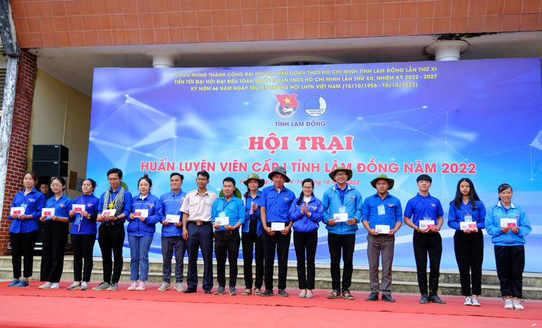 Trao chứng nhận Huấn luyện viên cấp I cho 84 trại sinh