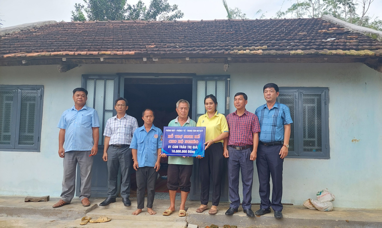 Đạ Tẻh: Hỗ trợ sinh kế cho gia đình hộ nghèo