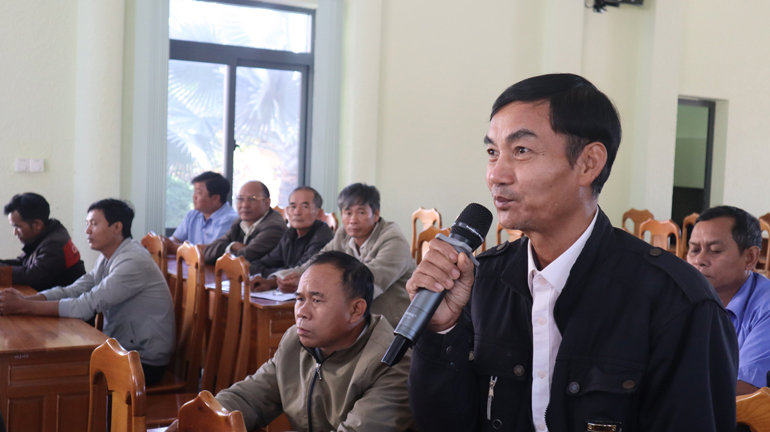Đại biểu nông dân nêu ý kiến