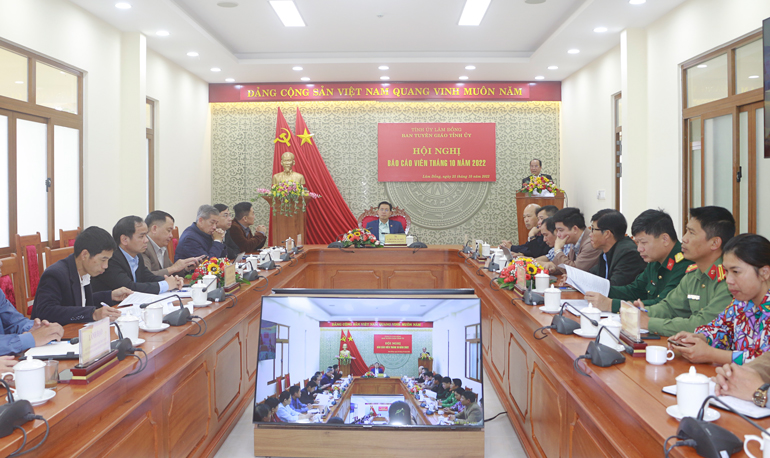 Hội nghị Báo cáo viên tháng 10/2022