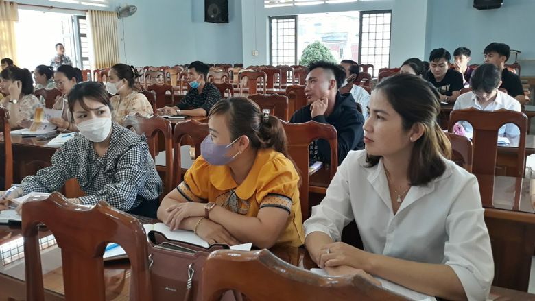 Cát Tiên: 45 quần chúng ưu tú tham gia lớp bồi dưỡng nhận thức về Đảng