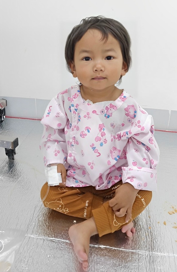 Hỗ trợ hơn 100 triệu đồng cho em bé bị bệnh tim bẩm sinh