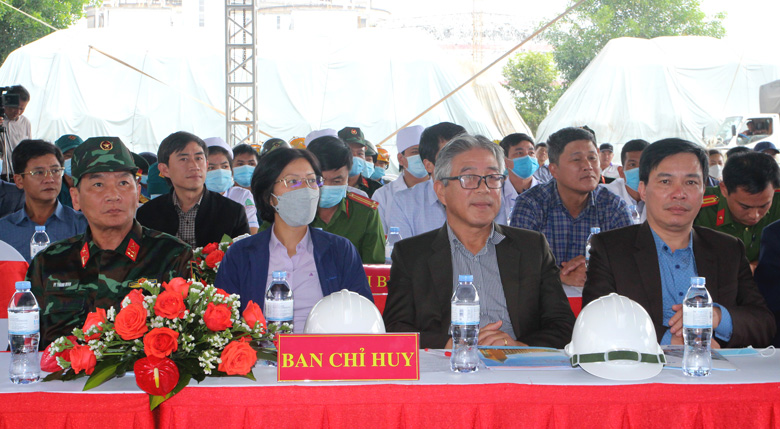 Đại diện lãnh đạo các sở, ban, ngành, đơn vị tham dự buổi diễn tập