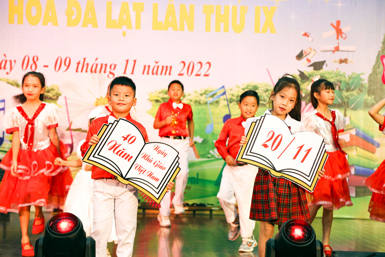 Tiết mục biểu diễn tại Hội thi cụm Đà Lạt