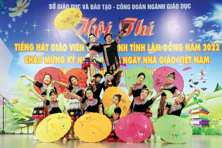 Sôi nổi hoạt động văn nghệ, thể thao ngành Giáo dục
