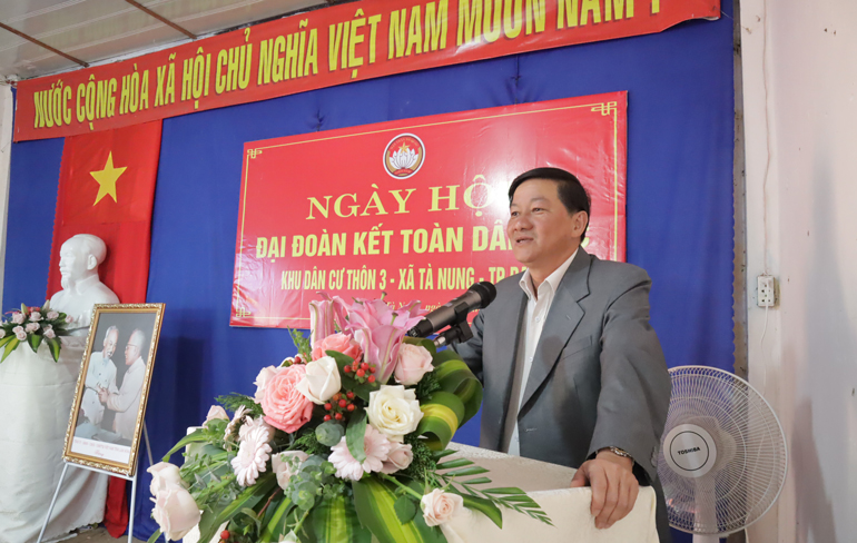 Bí thư Tỉnh ủy Lâm Đồng Trần Đức Quận dự Ngày hội Đại đoàn kết toàn dân tộc