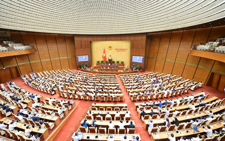 Không nóng vội thông qua luật, không làm luật cho xong