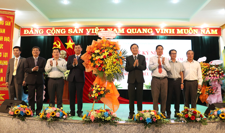 Bảo Lộc kỷ niệm 40 năm Ngày Nhà giáo Việt Nam